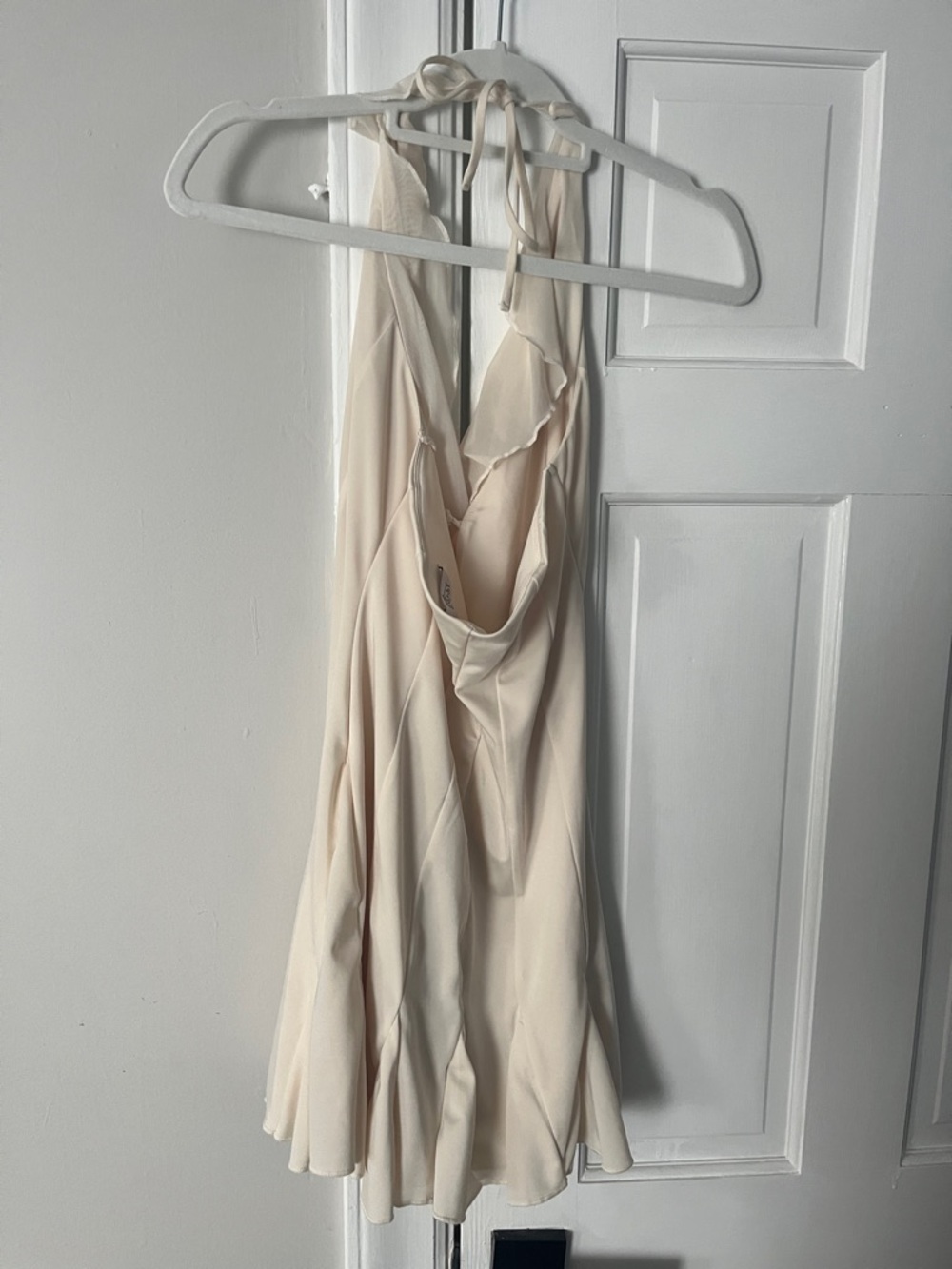 Oh Polly Cream Ruffle Plunge Dress 6 - Picture 5 of 5